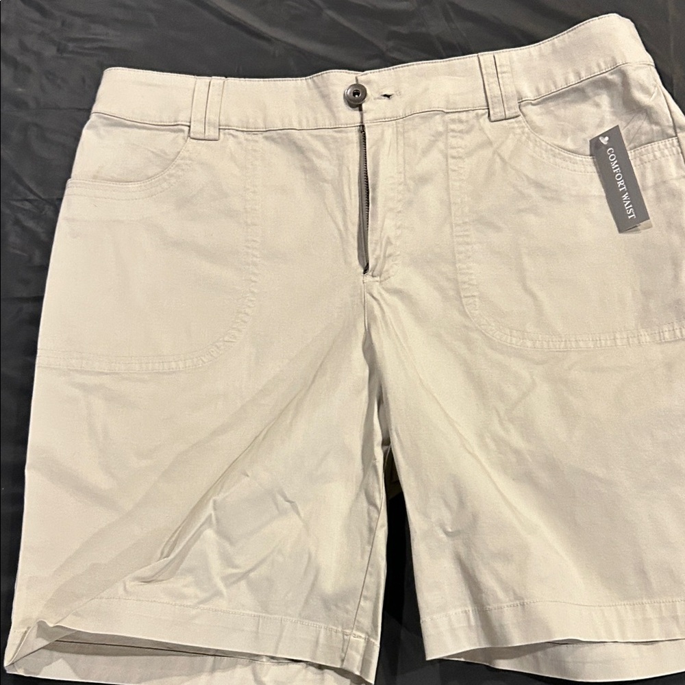 Christoper Banks Women’s Light Beige Shorts